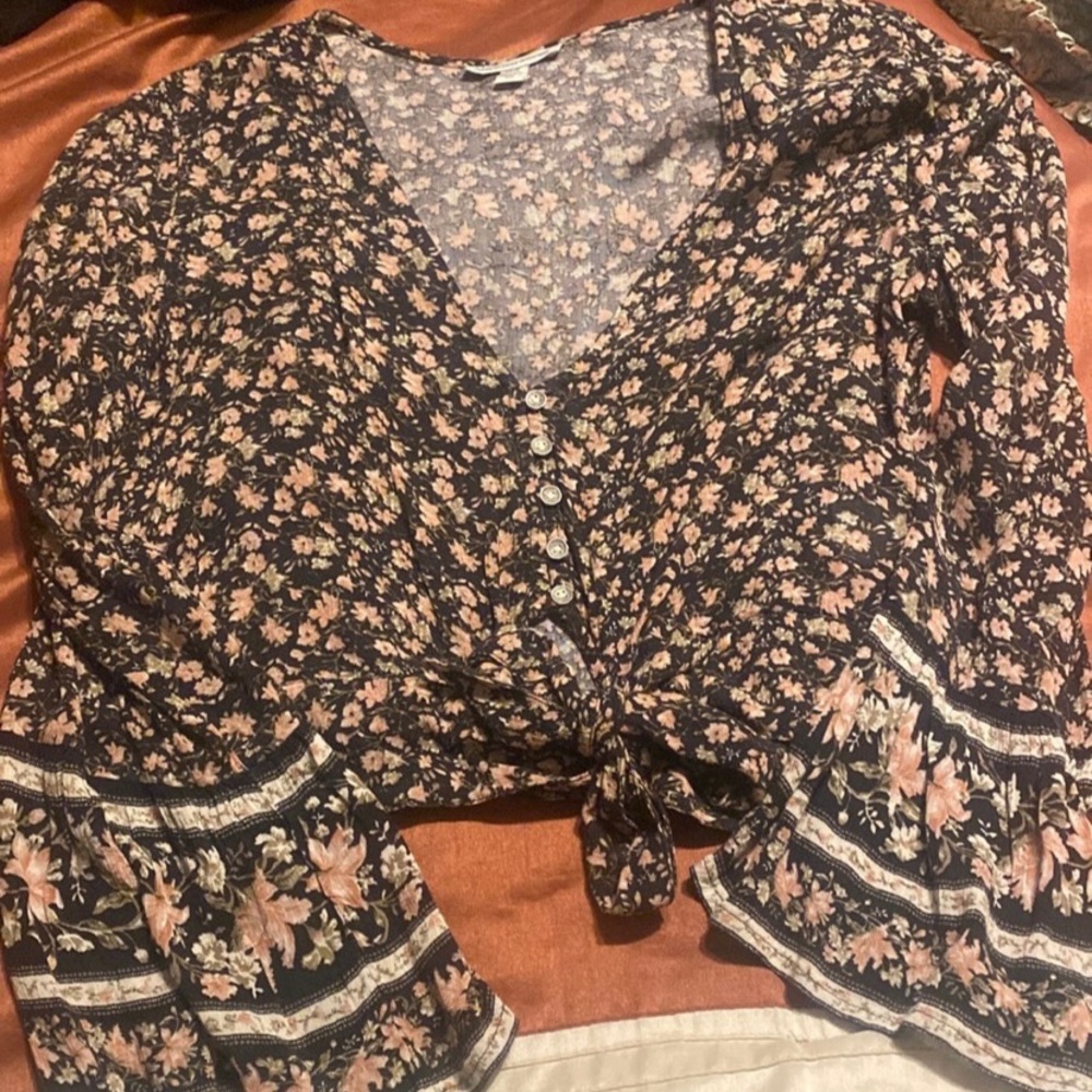 American Eagle Floral Cropped Blouse Size XS